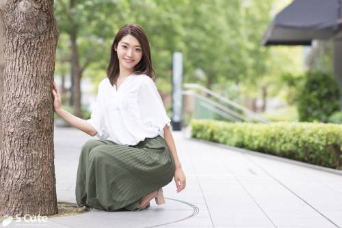 S-Cute 527 Renon #1 優しい笑顔のお姉さんとほんわかセックス