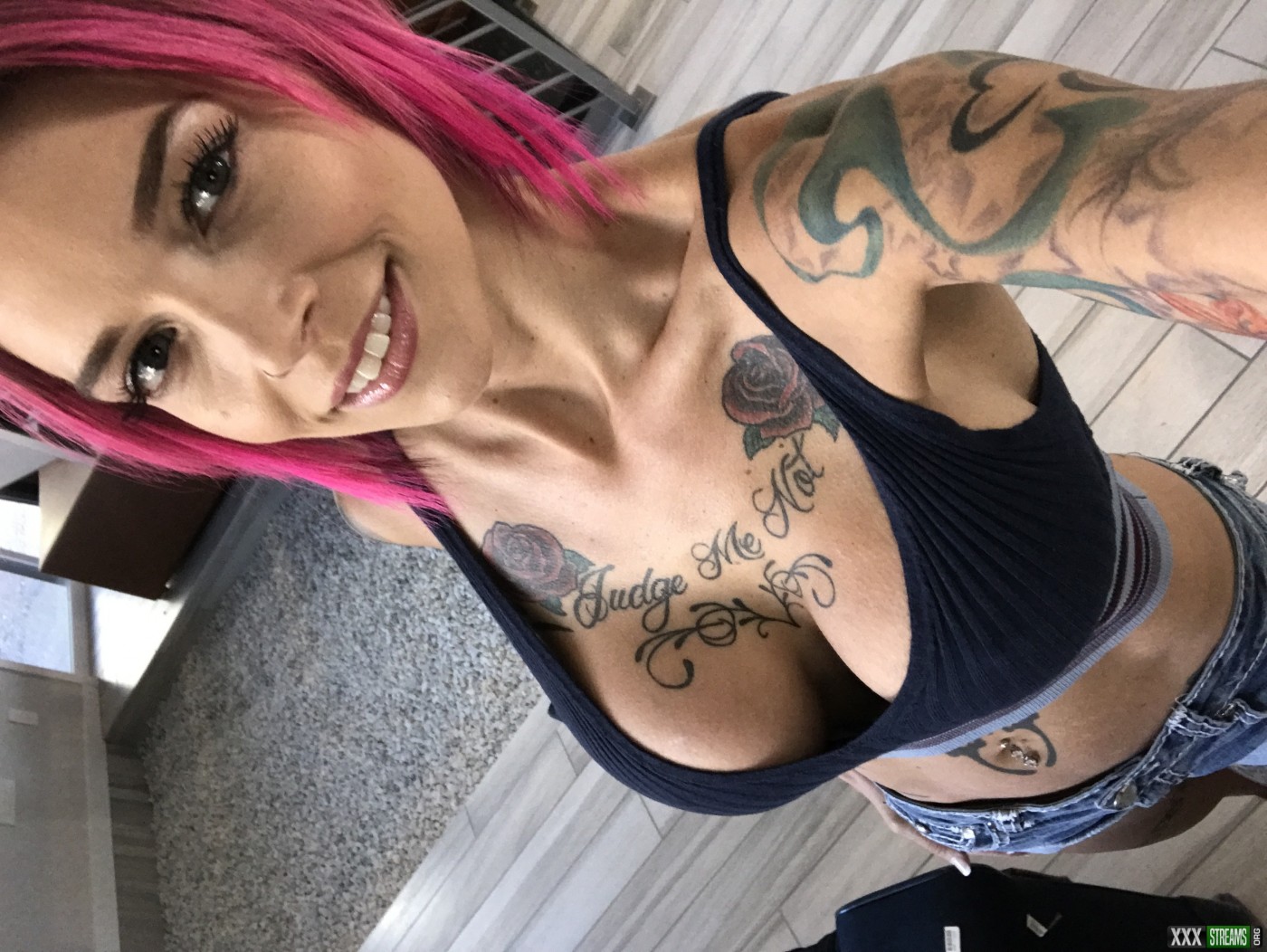 Anna Bell Peaks - manyvids.com - Siterip - Ubiqfile