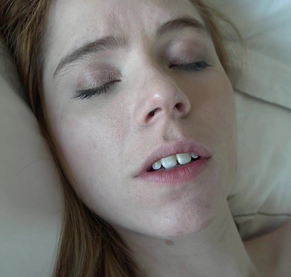 Pepper Hart  Pepper wakes up, and needs you inside all her holes (2018/AtkGirlfriends.com/SD)