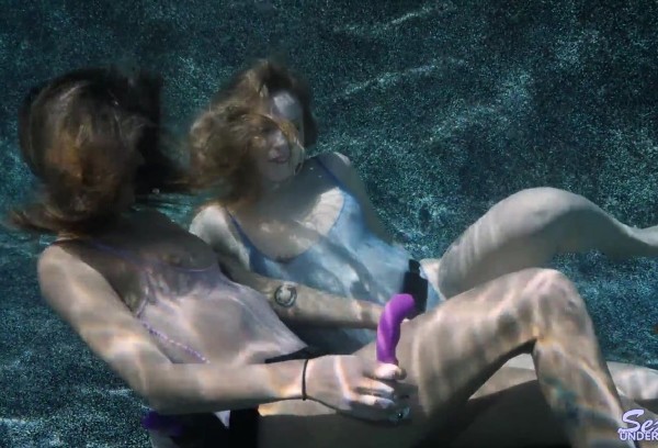 Avery Moon, Dolly Leigh Playmates 2 (2018/SexUnderwater/Standart quality) Avery Moon, Dolly Leigh Playmates 2 (2018/SexUnderwater/Standart quality)