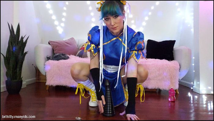 BRITKITTY Chun Li Pussy Stretching Preview