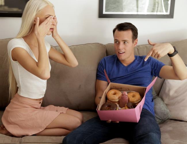 Emma Hix Doughnut Hole (StepSiblingsCaught/Nubiles-Porn/2019/HD1080p) Emma Hix Doughnut Hole (StepSiblingsCaught/Nubiles-Porn/2019/HD1080p)