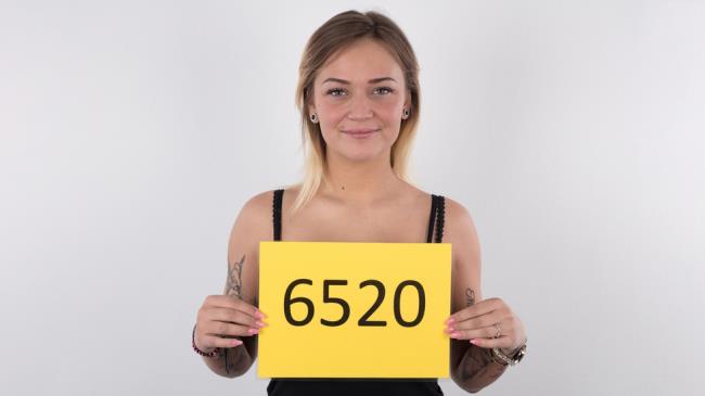 Julie &#8211; Casting-6520 CzechCasting/2019/HD