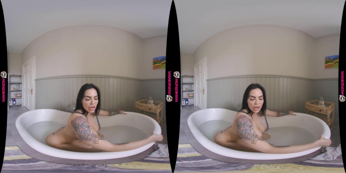 [WankitnowVR] Maxi – Bathtime Tosser 5.7K (Oculus Go/4K)