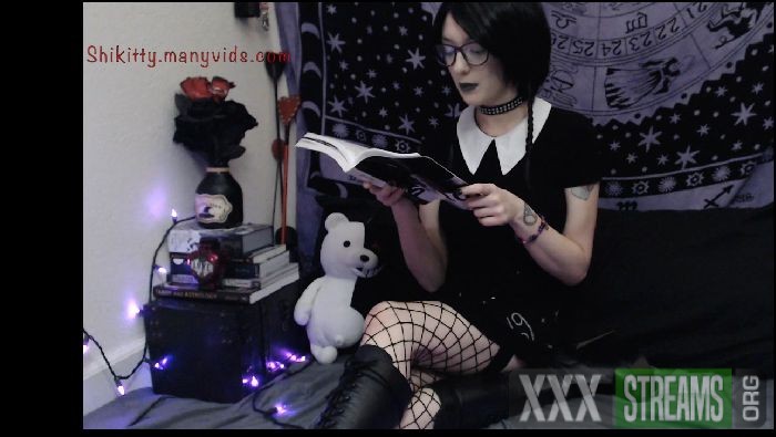 shi kitty fetish reading w wednesday free video 2020 01 06 xVQK7A Preview
