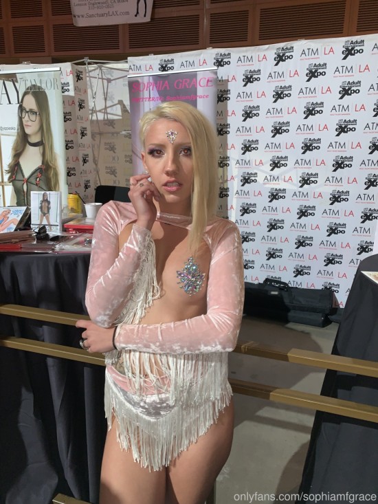 sophiamfgrace 01 02 2019 4714828 Day 2 at AVN