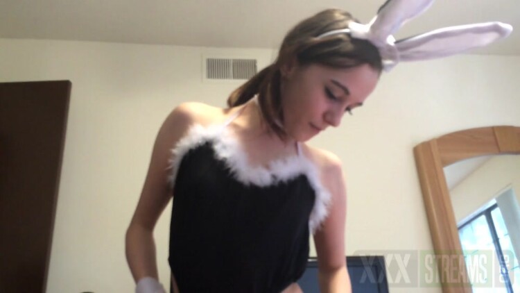 Blowjob Bunny.mp4.00000 l