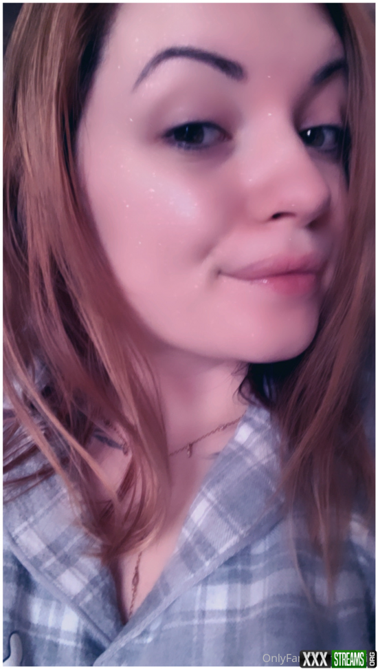 [Onlyfans] Siterip - @chelxie [685 images] [652 videos] 2