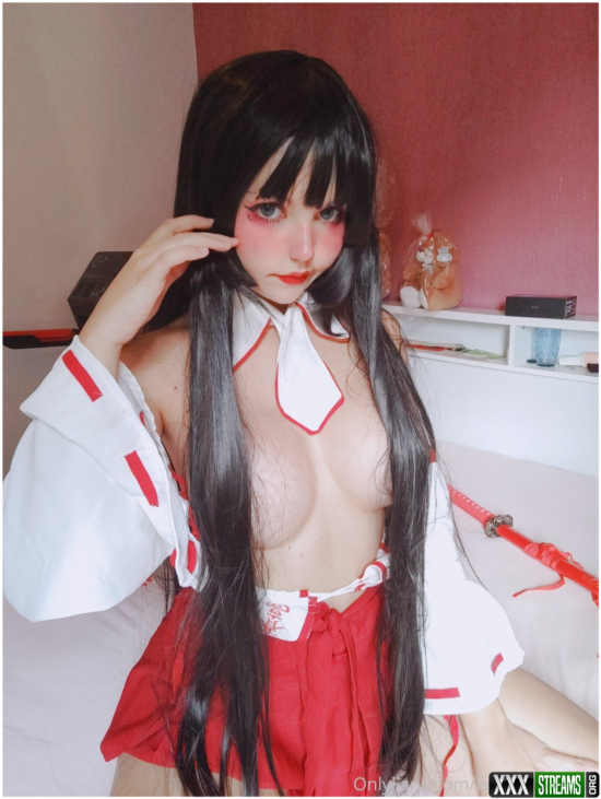 [Onlyfans] Siterip - @leticiashirayuki [438 images] [38 videos] 2