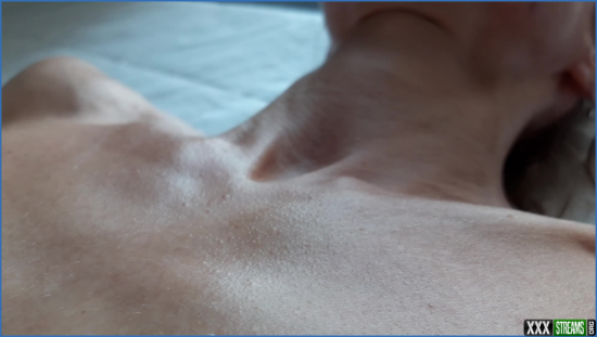 LadyEmotion Sweaty Hairy 8Pack Veiny thigh