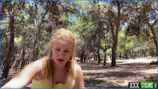 iviroses cummybears prep at public picnic table 2022 01 04 JDZrXL