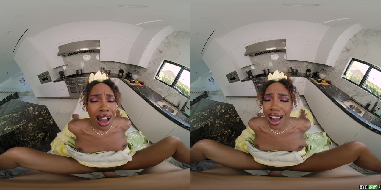 VRCosplayX - The Princess And The Frog: Tiana A XXX Parody - Lacey London (Oculu... 3