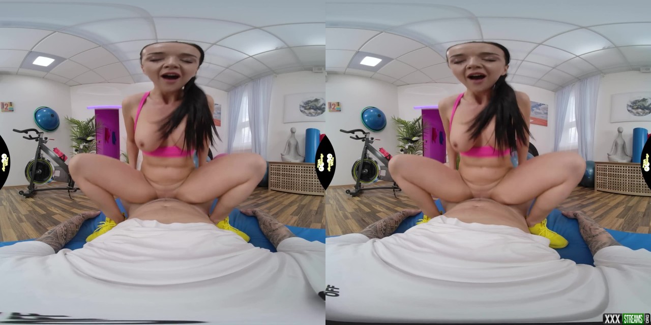 SqueezeVR - Stretch Me - Lady Gang (GearVR) 3