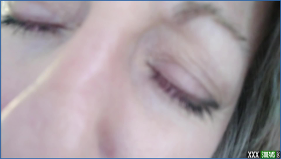 MoRina Son Freezes and Programs Mom