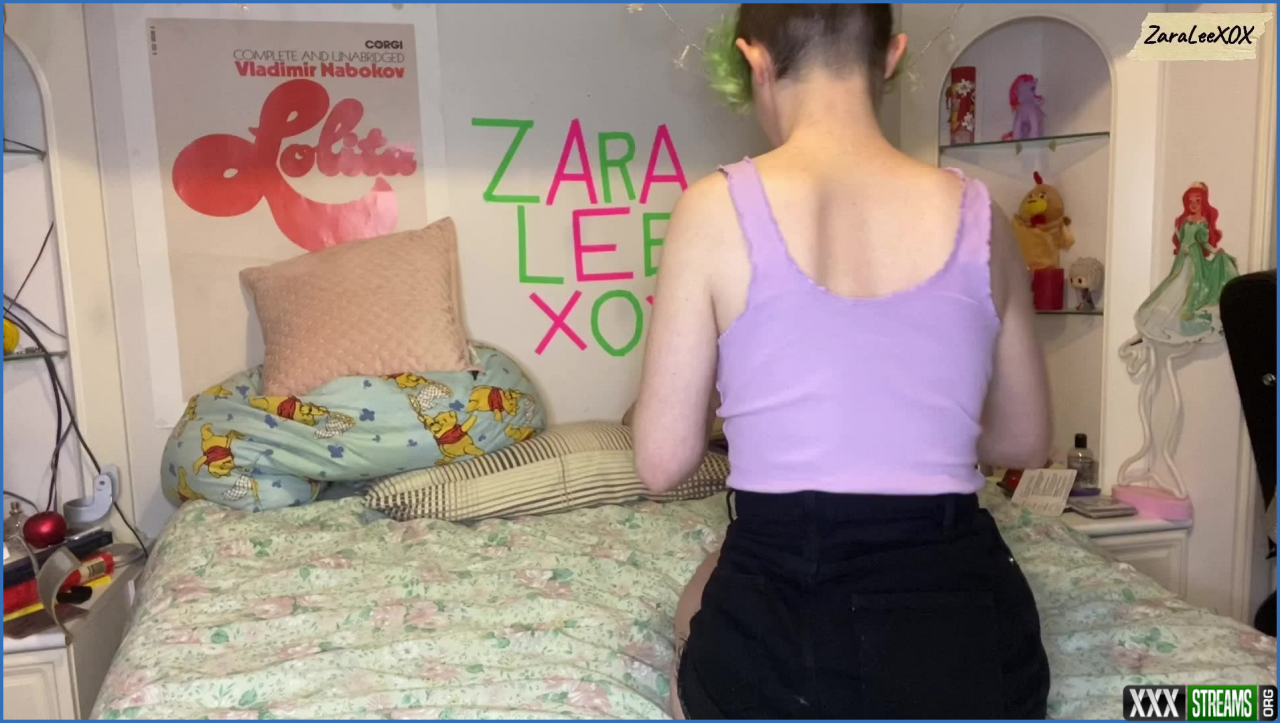 zaraleexox teen art sluts festive upskirt 3