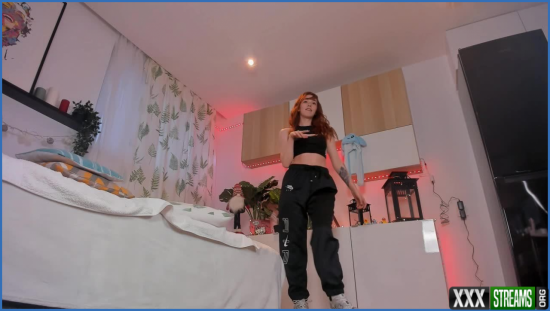 anna prince cool dance in sneakers 2023 01 18 OrUQcf