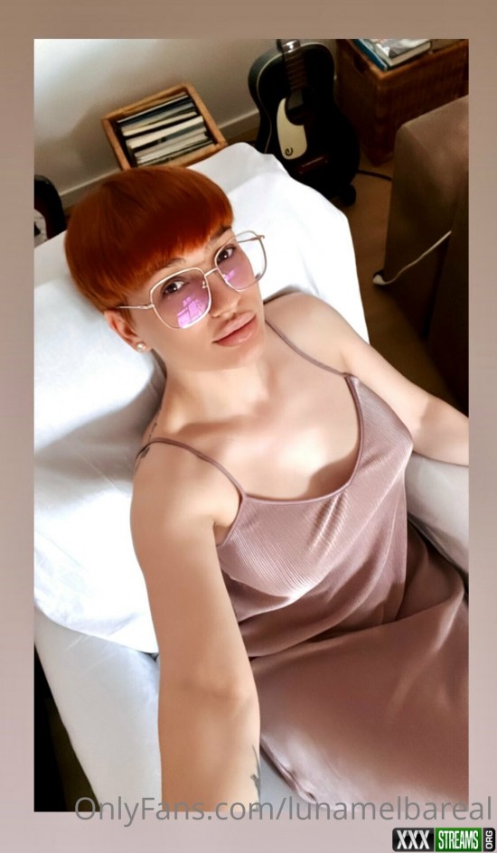 lunamelbareal 03 05 2022 2443442957 Tell me what goes through your mind right now ?